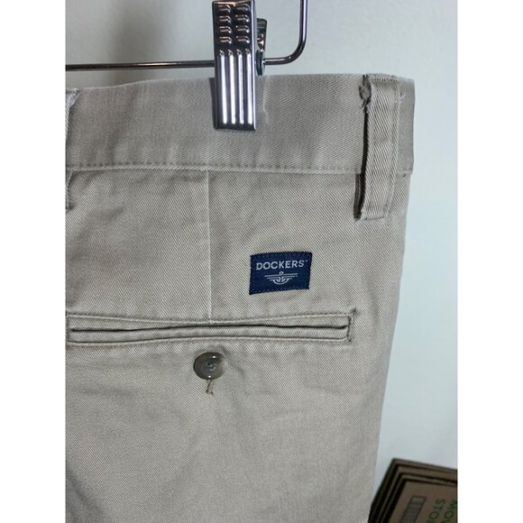 Dockers Individual Fit Khakis Chinos Pleated Pants Golf Casual Men's Size 33x30 - Picture 5 of 8